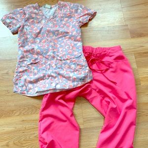 XSP Greys Anatomy scrub set!